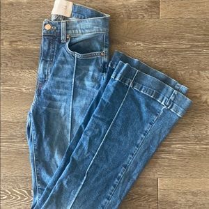 Bell bottom skinny jeans